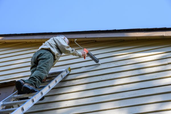 Cost of Vinyl Siding Caulk Repair in Kirkland